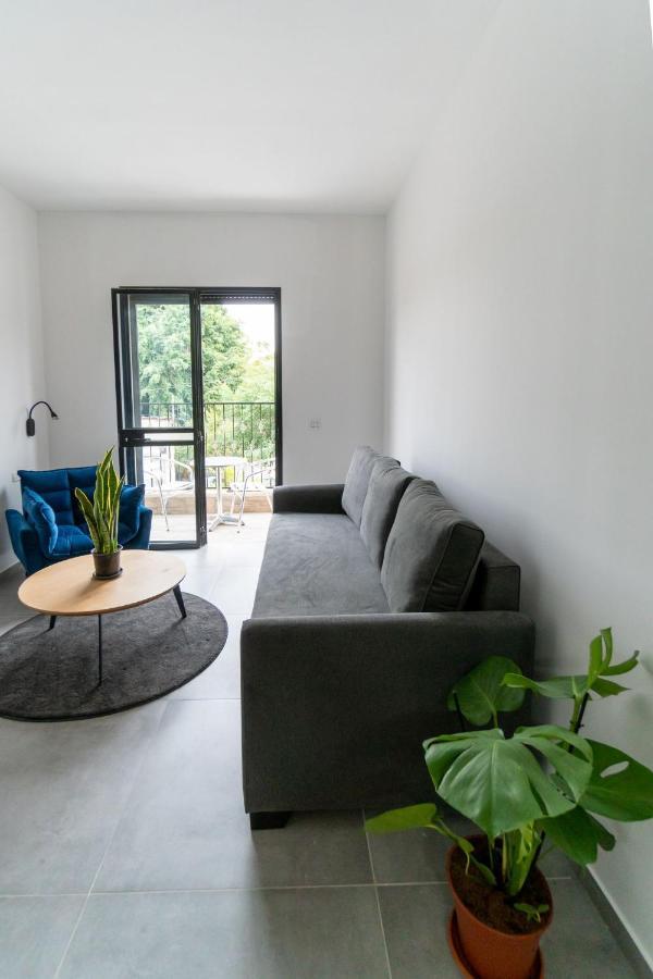 Nahal Oz 33 Aparthotel Bat Yam Buitenkant foto