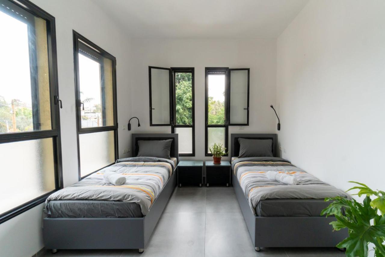 Nahal Oz 33 Aparthotel Bat Yam Buitenkant foto