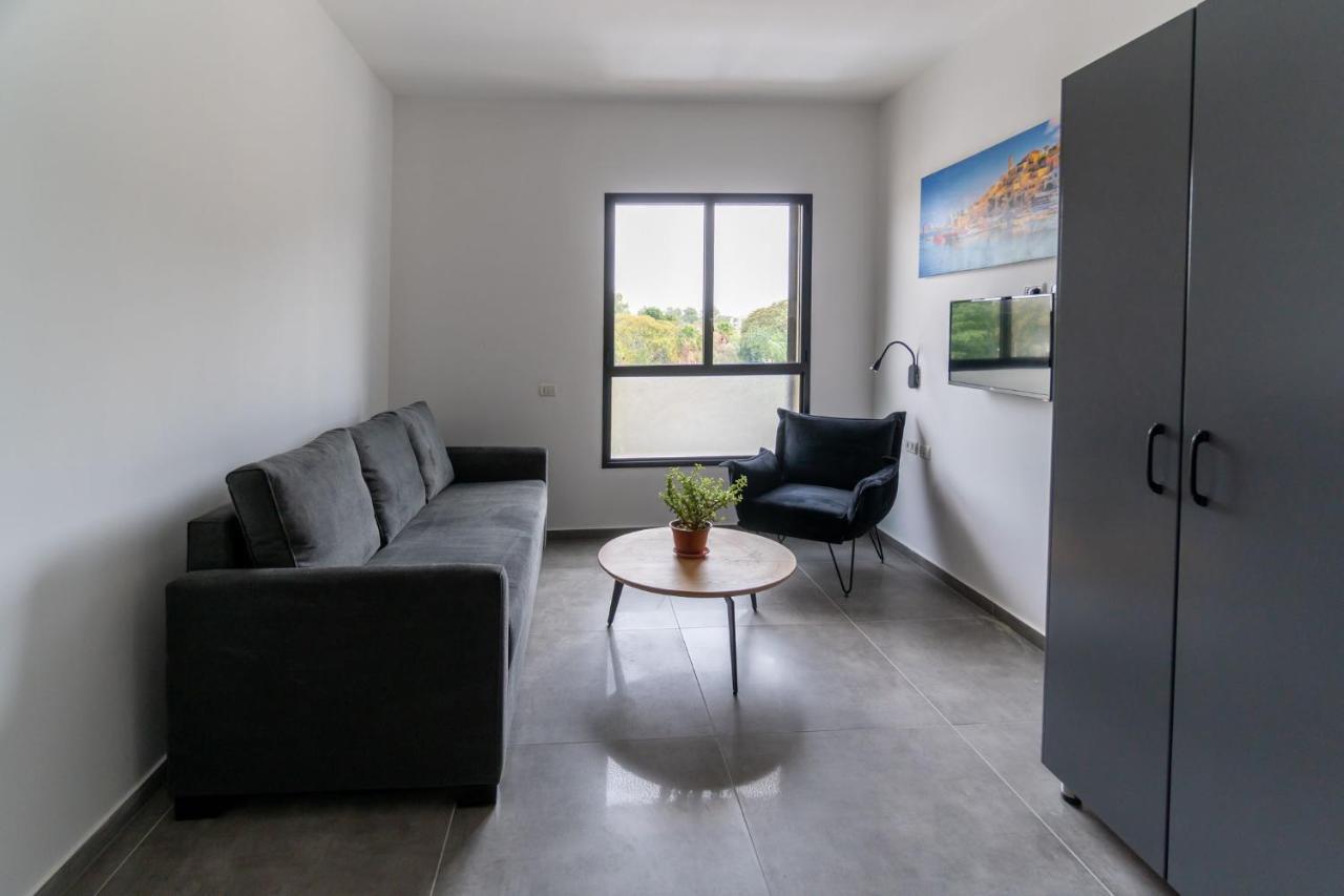 Nahal Oz 33 Aparthotel Bat Yam Buitenkant foto