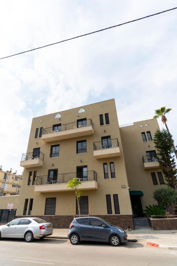 Nahal Oz 33 Aparthotel Bat Yam Buitenkant foto