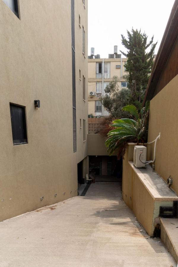 Nahal Oz 33 Aparthotel Bat Yam Buitenkant foto